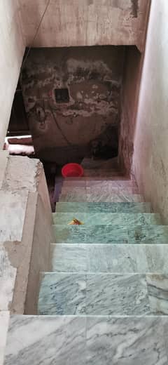 3 Marla gar opar wala portion girve k liya aval ha