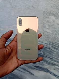 I PHONE XS FACTORY UNLOCKED