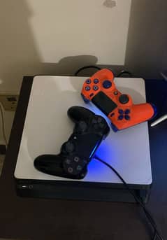Ps4 500 gb with complete box & multiple games with 2 controller sealed