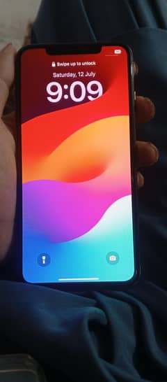 iphone x s max in good condition