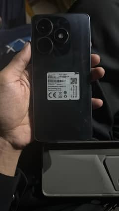 mobile bilkul okay hai bhai 8 128 hai jisko bhi lena hai rabta karo