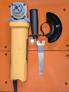 Dewolt Grainder 4 inches (DW801)