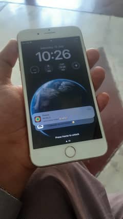8 plus ha 64 GB non PTA