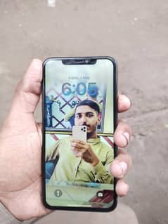 iPhone 11pro max 64 gb exchange