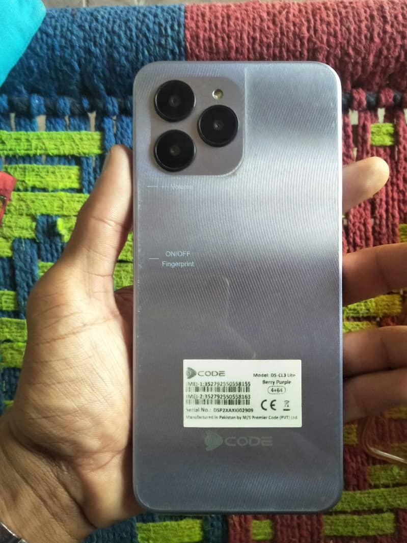 D code mobile 4GB Ram or 64 GB memory 10 by 10 condition hy 2
