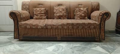 5 Seater Sofa Set 3+1+1 | Room Furniture | good condition |urgent sale