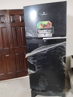 Dawlance 18 cbft fridge good condition PIA society collage Road Lahore