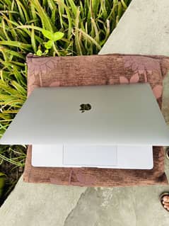 MacBook