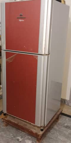 fridge dawnlce medium size