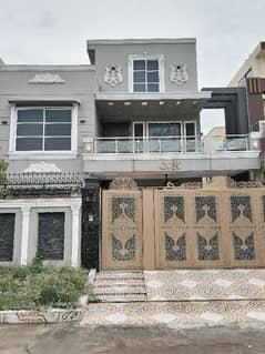 10 Marla Beautiful Full House Phase 1