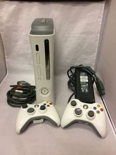 XBOX 360 (320GB) WITH 70+ GAMES