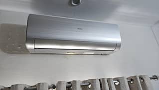 Haier Ac inverter 1 Ton