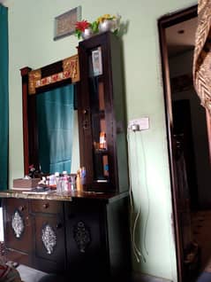 dressing table