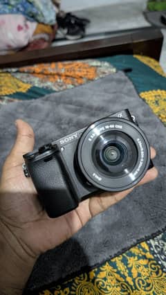 Sony A6400 16-50mm kit lens