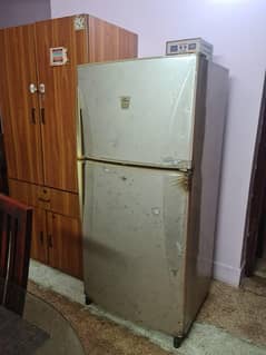 Dawlance 233 W Full Size fridge - compact body Chill Cooling - Genuine