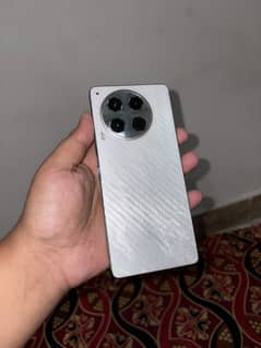 Tecno Camon 30 Loewe Edition 8+8/256 With Box And Charger