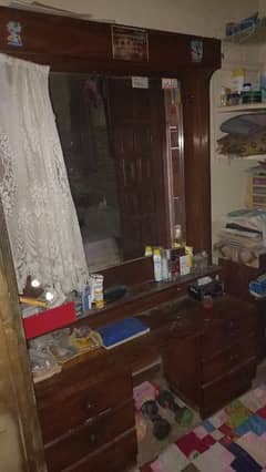 mirror dressing table