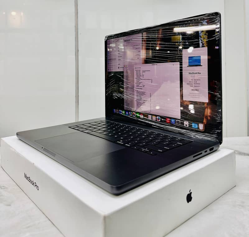MacBook  Apple Pro 14 MW2U3 - Apple M4 Chip 10-Core CPU 10-Core GPU 16 2