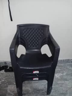 3charpai 3 chairs 1 pedestal fan 1cieling fan For sale