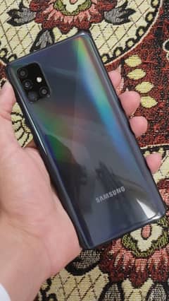 SAMSUNG A51