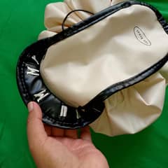 cosmetic organizer pouch with handle