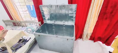 iron storage box peti  with stand for sale