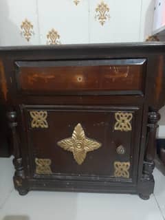 wooden bed with matress ,sidetable   and dressing table
