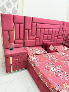 Beautifull colour king size bed and dressing with mirror