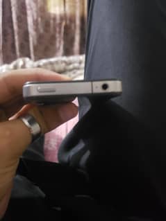 i phone 4s all oky no fault bus software hona ha baki oky h03199435151