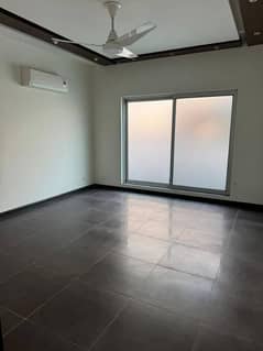 1 kinal Beautiful tile floor upper portion for rent in NFC