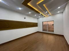 1 kinal Beautiful tile floor upper portion for rent in NFC