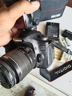 canon dslr for sale with  18/55 lens  2batbatery flash bag