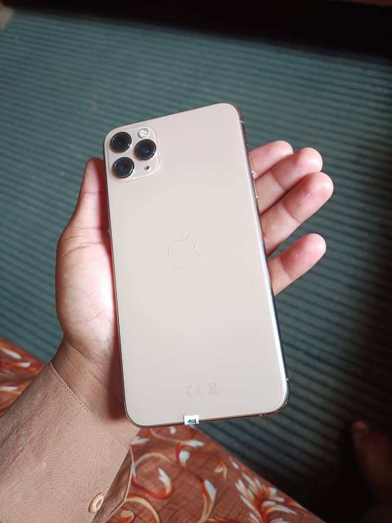 Iphone 11 pro max exchange possible only with iphone read add 0