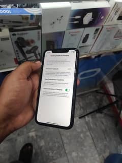 iPhone XR 64gb Jv Fu battery health 83