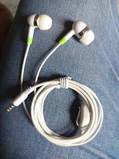 Earphones for sell 1 piece RS.  150 only