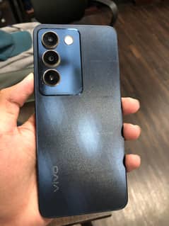 Vivo y100