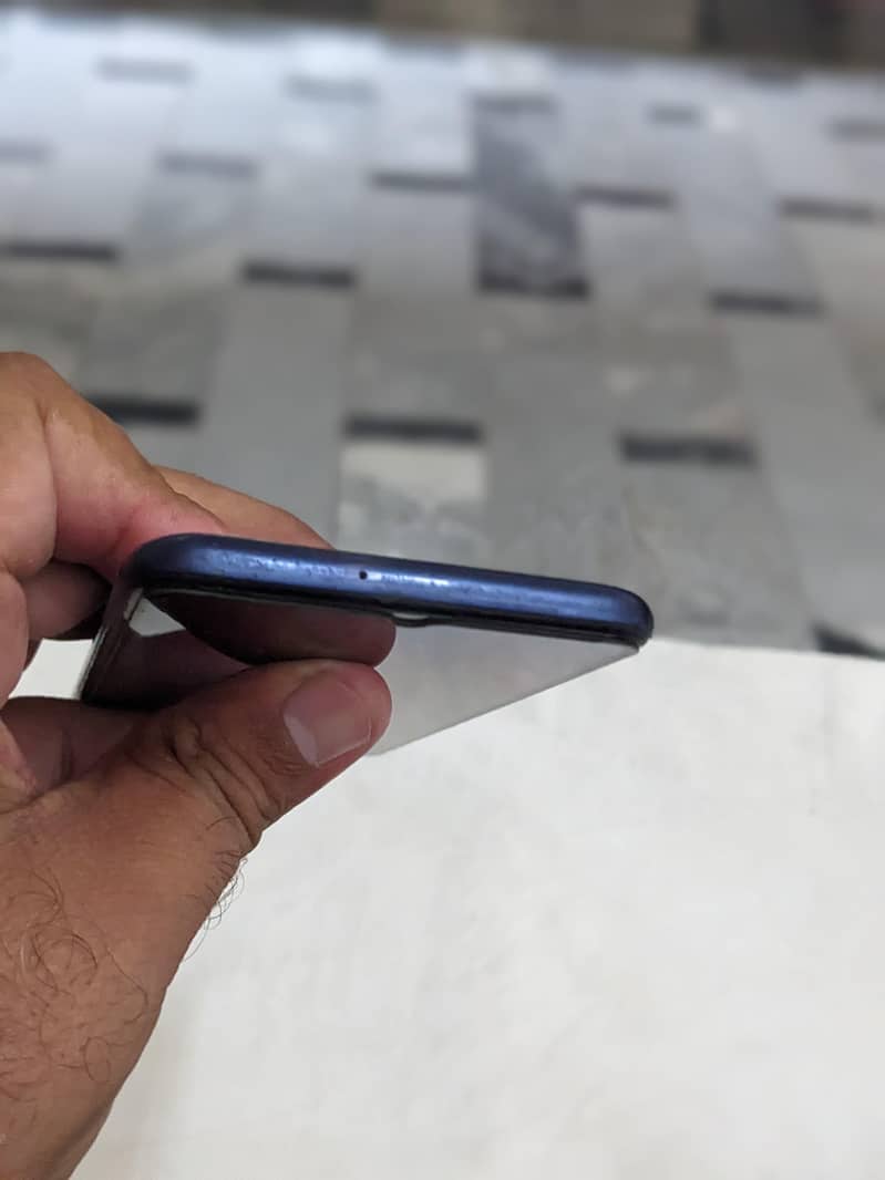 Samsung A 20 super amlod display no open no repair out class mobile 9