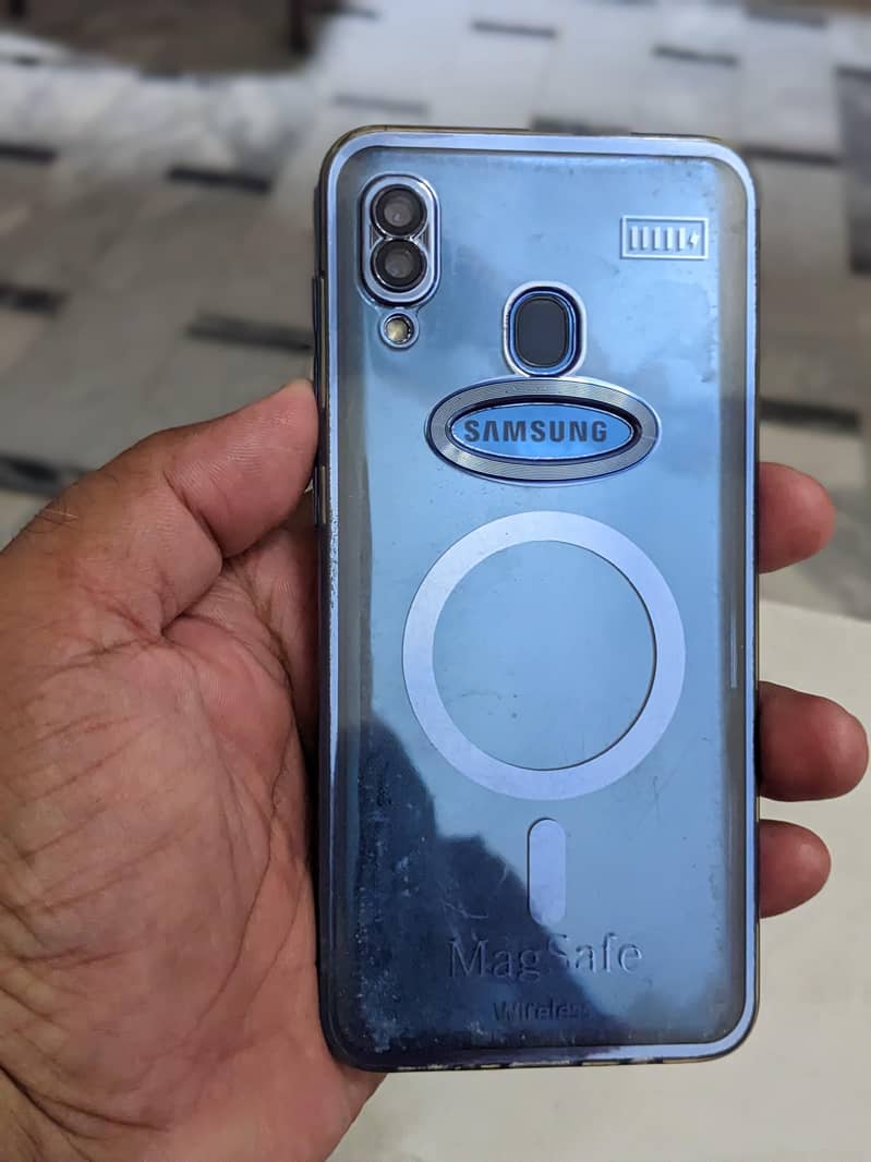 Samsung A 20 super amlod display no open no repair out class mobile 11