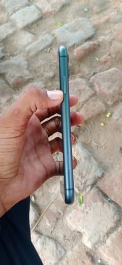 iPhone 11 64GB