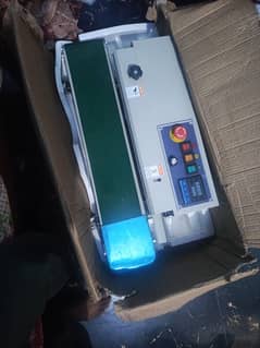 Bend sealer machine