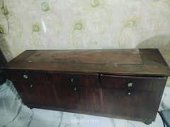dresser & Drawers