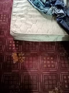 6/4 ka mattress ha ,spring wala