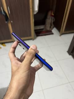 Realme 5 pro 4 128 10 by 7