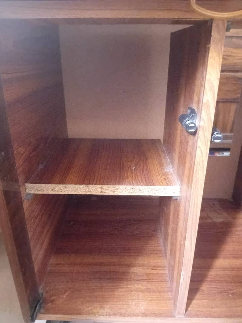 Desktop Computer Table 3