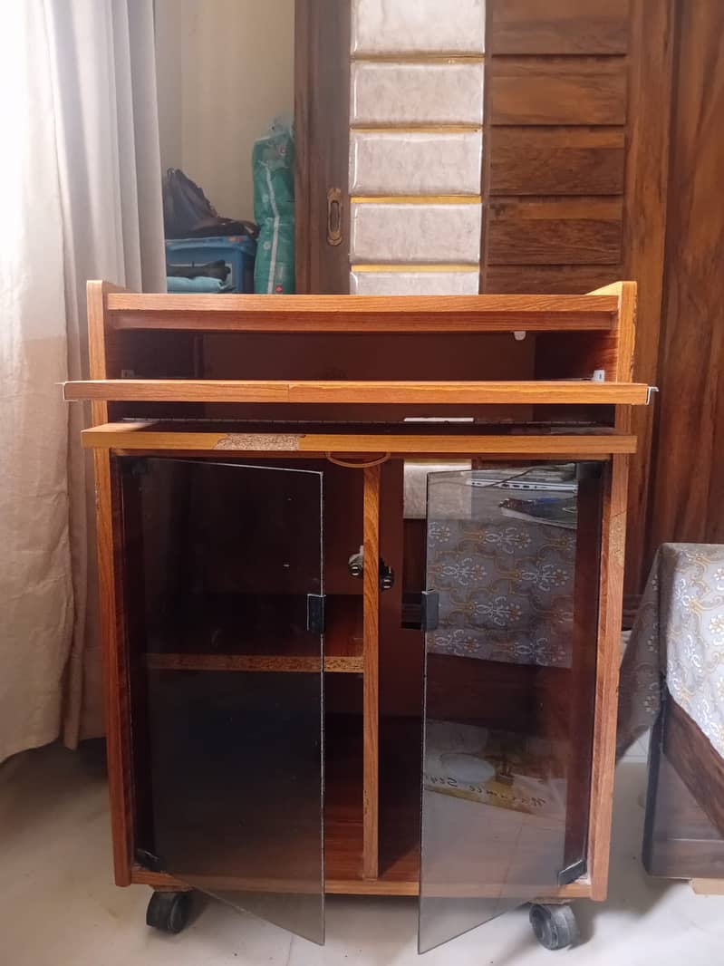 Desktop Computer Table 6