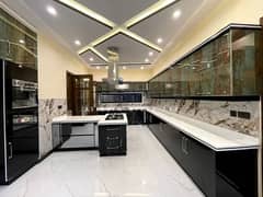 A BEAUTIFUL 10 MRLA HOUSE FOR RENT