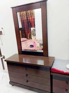 dressing table for sale with mirror