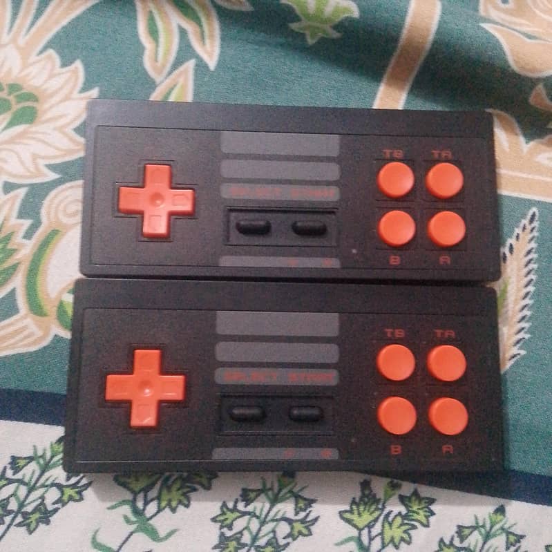 extreme mini game box with wireless two controllers for tv game 1