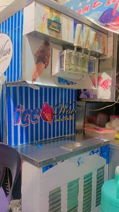 1 ice cream masheen 2ton comprasor 1 slush masheen doble compressor