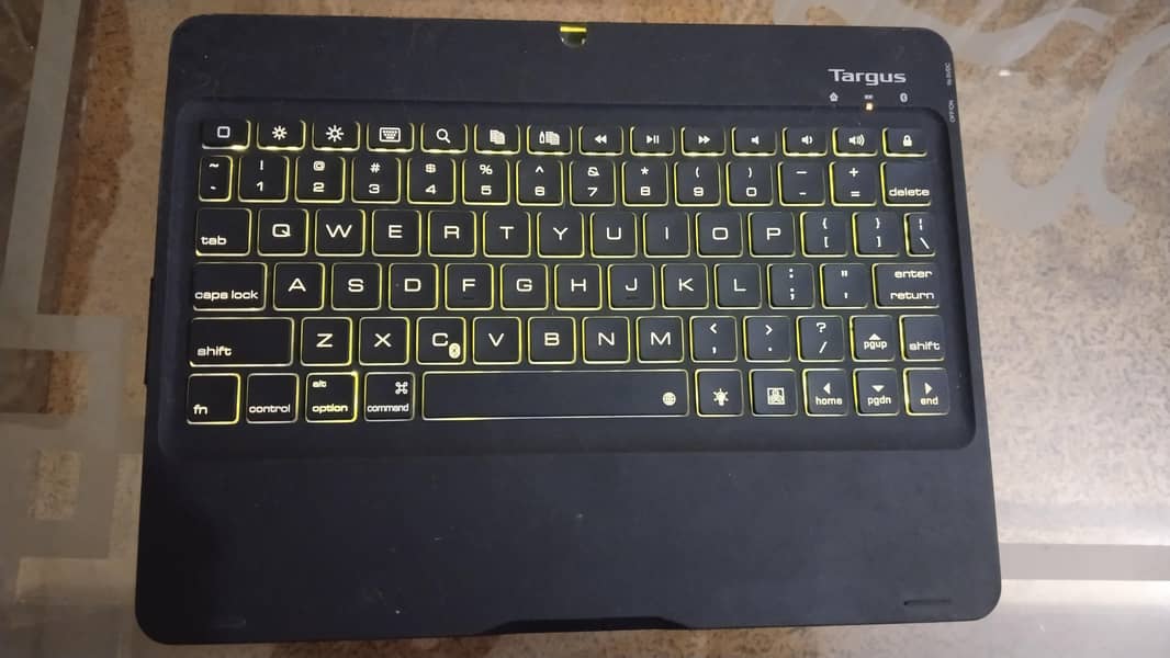 Wireless RGB Bluetooth Keyboard 0